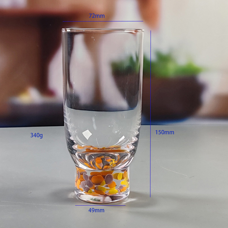 गुणवत्ता Handmade Modern Design Colorful Cocktail Drinking Glasses Custom Confetti Beverage Highball Glass फैक्टरी