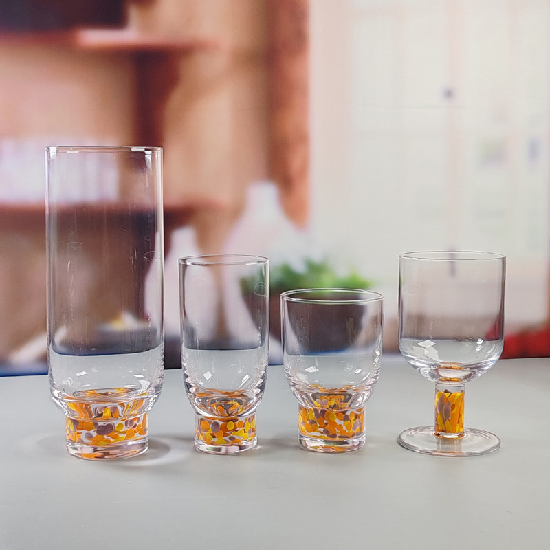 गुणवत्ता Handmade Modern Design Colorful Cocktail Drinking Glasses Custom Confetti Beverage Highball Glass फैक्टरी
