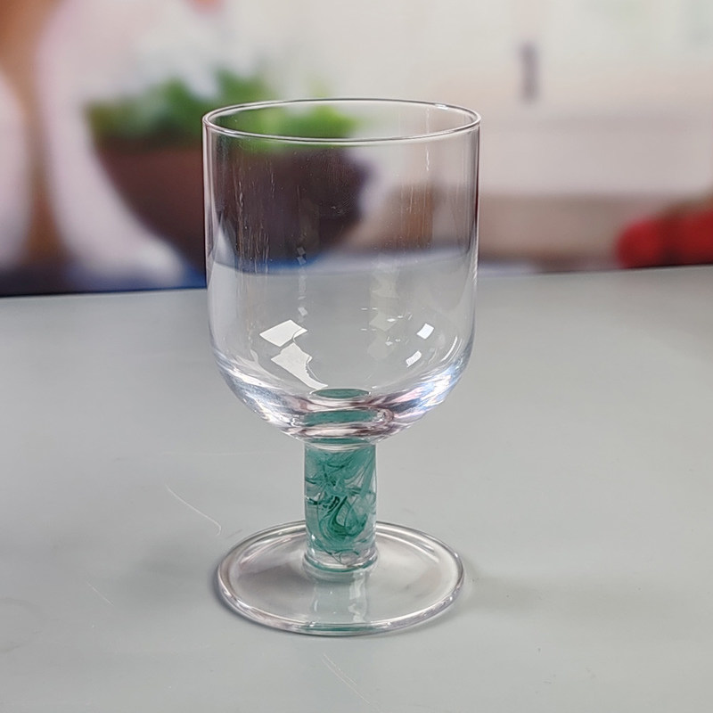 गुणवत्ता Mexican Confetti Design Elegant Water Goblets Luxury Hand Blown Confetti Cocktails Glass Cup Romantic Short Stem Wine Glasses फैक्टरी