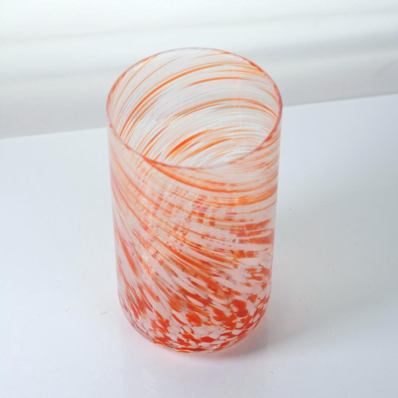 गुणवत्ता Hand-blown Orange Swirl Confetti Glass Cup - Artisan Crafted Drinking Glass for Whiskey and Cocktails फैक्टरी