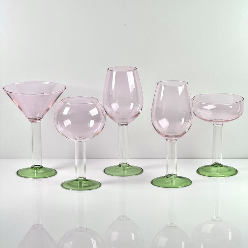 गुणवत्ता Hand Blown Borosilicate Stemmed Wine & Cocktail Glass Set, Pink Bowl with Green Hollow Stem Base, Colored Spray Tinted Art Goblets for Bar, Wedding & Table Decor कारखाना