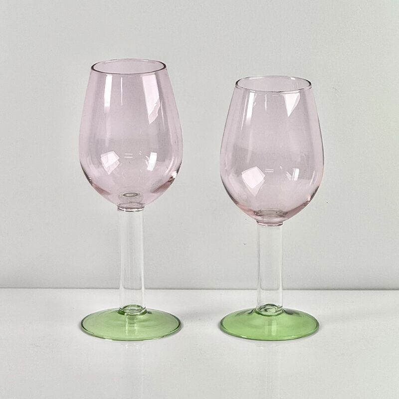 गुणवत्ता Hand Blown Borosilicate Stemmed Wine & Cocktail Glass Set, Pink Bowl with Green Hollow Stem Base, Colored Spray Tinted Art Goblets for Bar, Wedding & Table Decor कारखाना