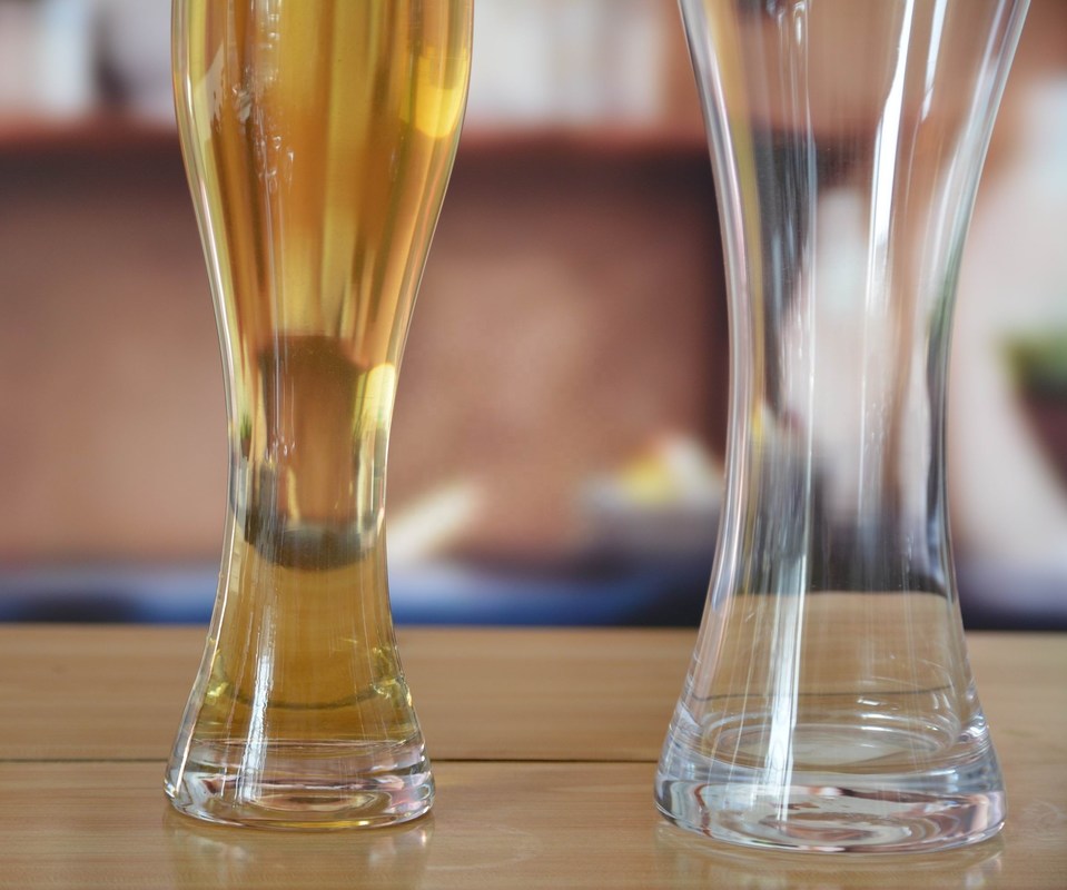 गुणवत्ता Transparent Pilsner Craft Beer Pint Glasses For Party फैक्टरी