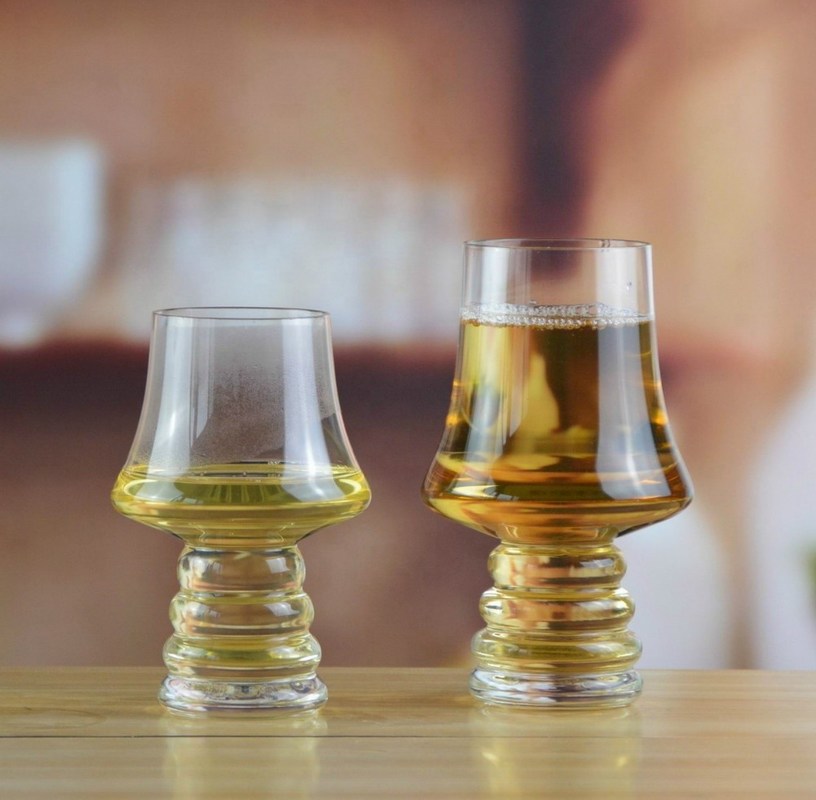 गुणवत्ता 320ml Handblown Customize Craft Beer Glasses फैक्टरी