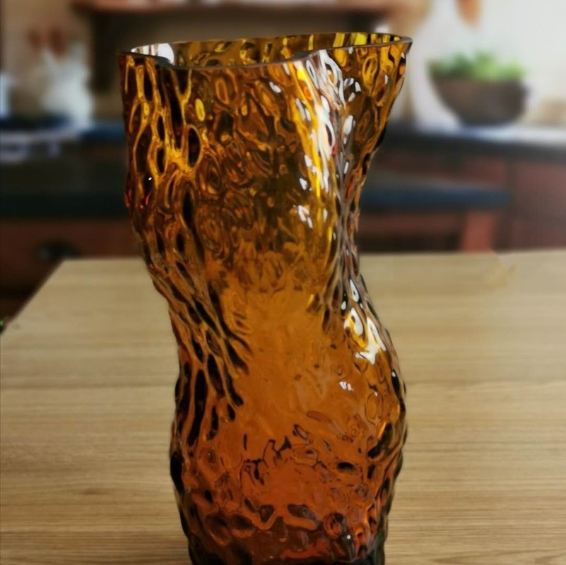 गुणवत्ता Tree Stump Shaped Customize Color Decorative Glass Vase फैक्टरी