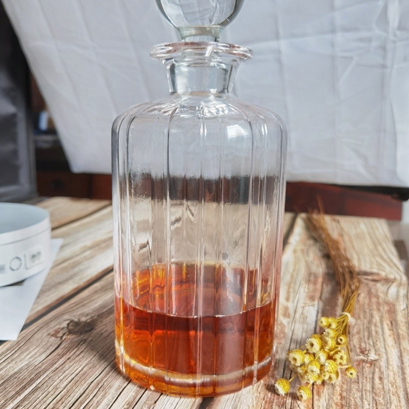 गुणवत्ता Customized Gold Rim Whole Set Handmade Whiskey Glass फैक्टरी