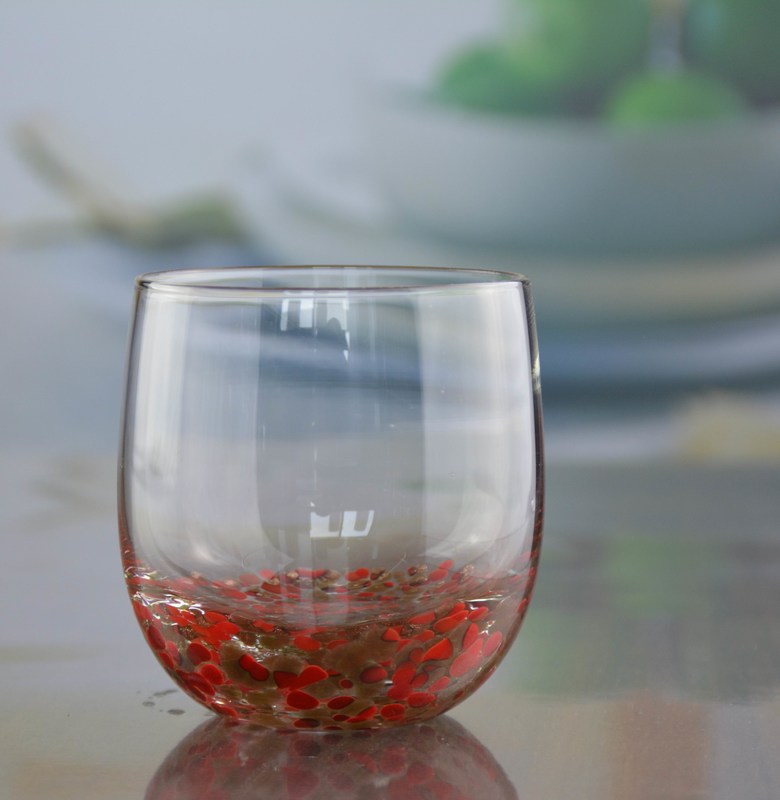 गुणवत्ता Gold Stone Bottom Glass SGS 300ml Handmade Whiskey Glass फैक्टरी