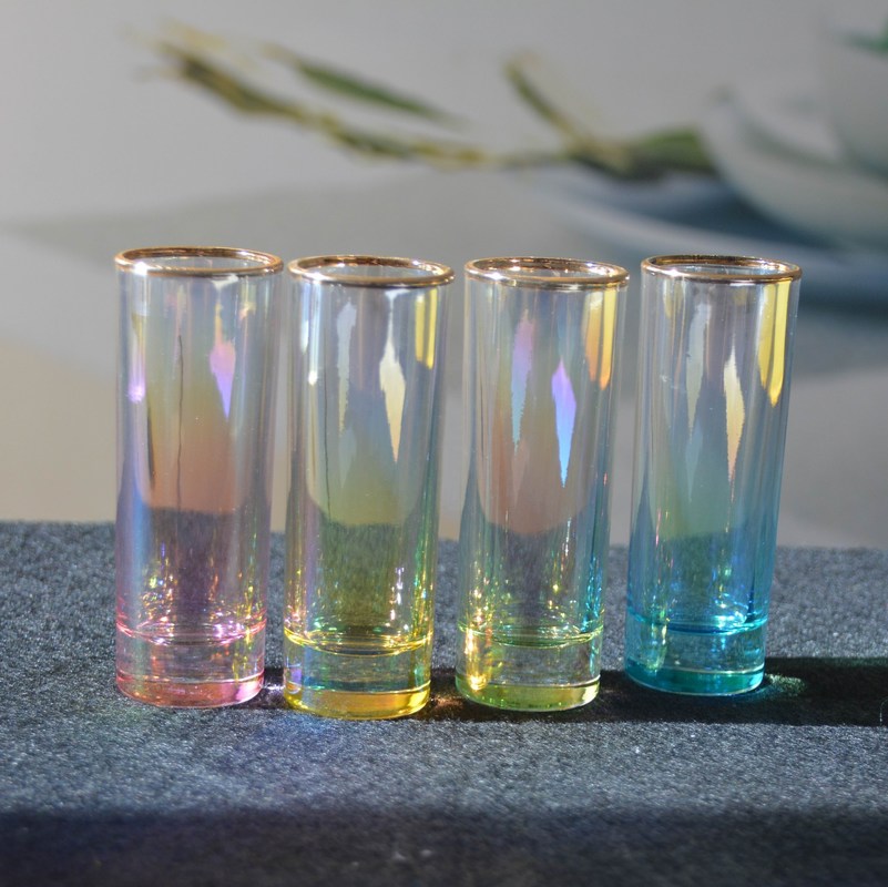 गुणवत्ता Personalized INS Gradient Color Gold Rim Unique Shot Glass Set फैक्टरी