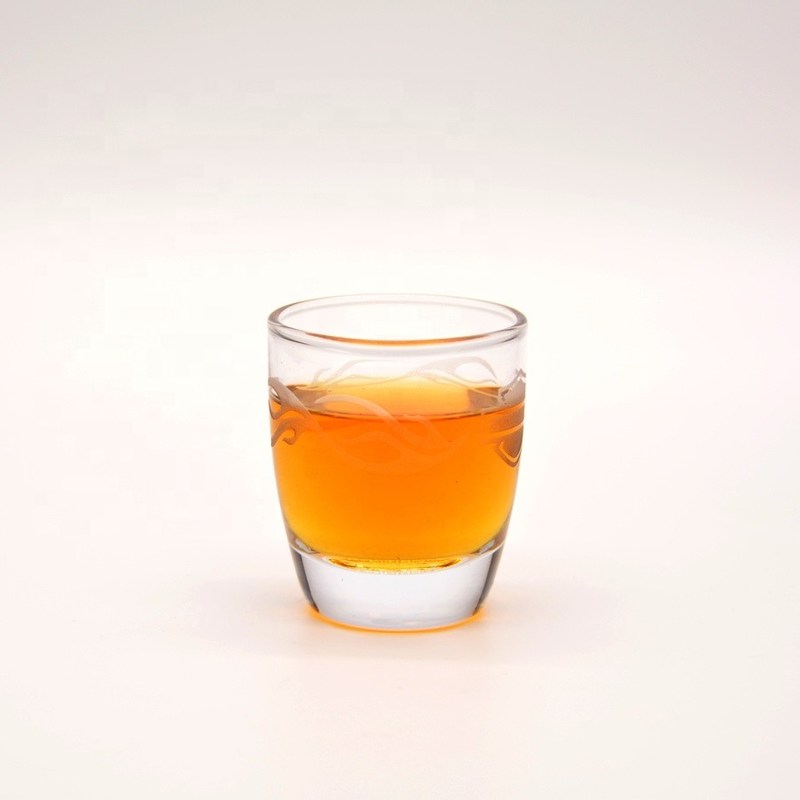 गुणवत्ता Platinum 50ml Unique Shot Glasses With Branded Decal Logo फैक्टरी