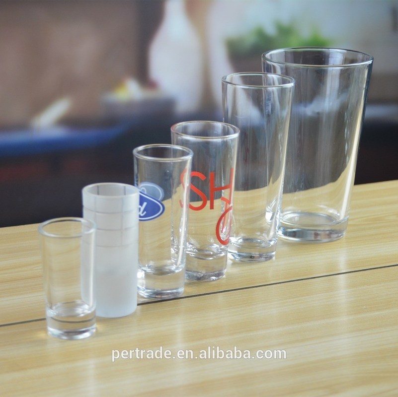 गुणवत्ता High White Glass Customized Color Logo Tequila Shot Glass , Crystal Shot Glasses फैक्टरी