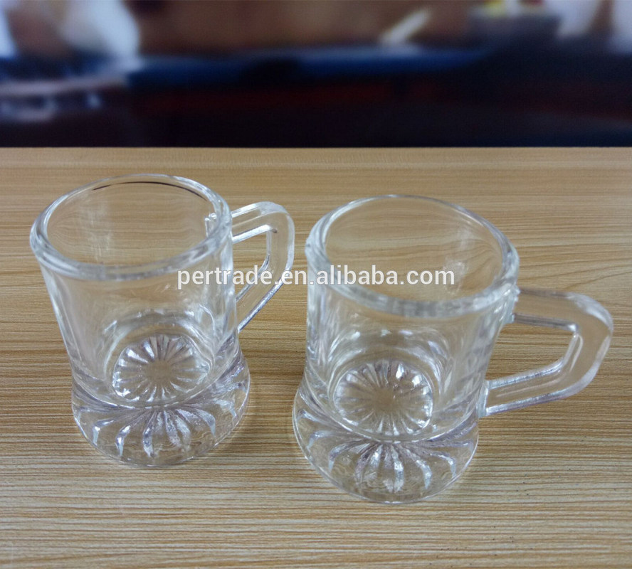 गुणवत्ता Customize Unique Shot Glasses , Mini Shot Glasses With Embossed Bottom फैक्टरी