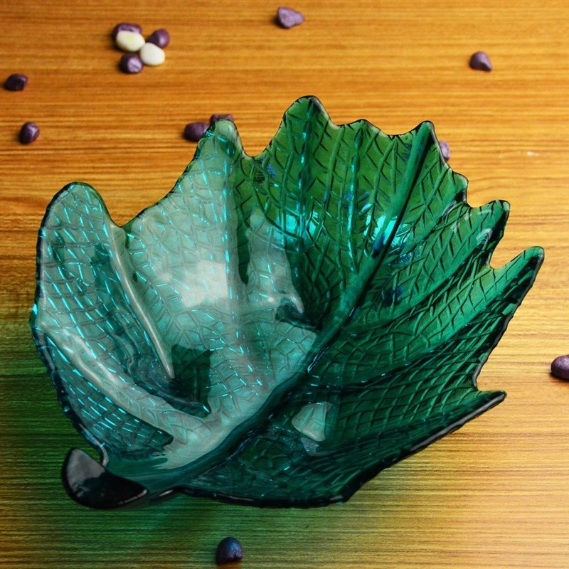 गुणवत्ता Maple Leaf Unique Decorative Charger Plates For Snack फैक्टरी