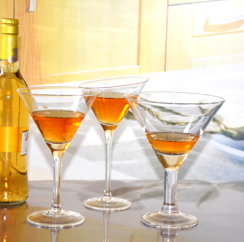 गुणवत्ता Unique Customization Thick Stem Crystal Cocktail Glasses फैक्टरी