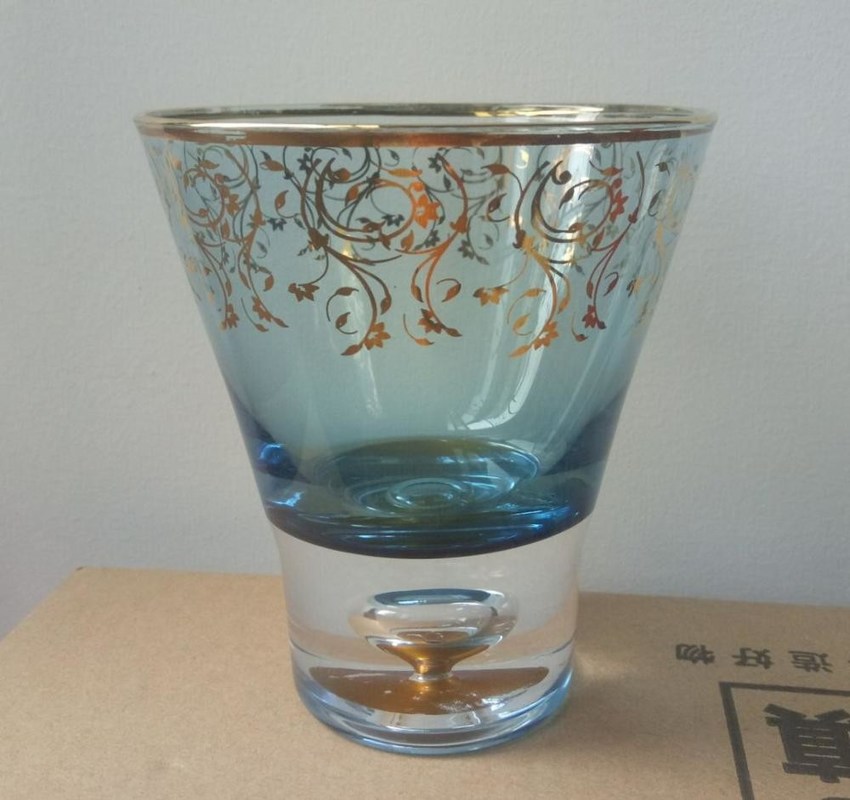 गुणवत्ता Blue Color Golden Rim Stemless Crystal Cocktail Glasses फैक्टरी