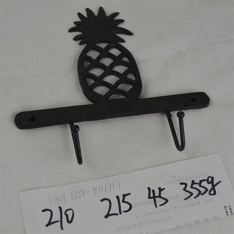गुणवत्ता Pineapple Vintage Wall Mounted Key Hanger  Cast Iron Crafts फैक्टरी