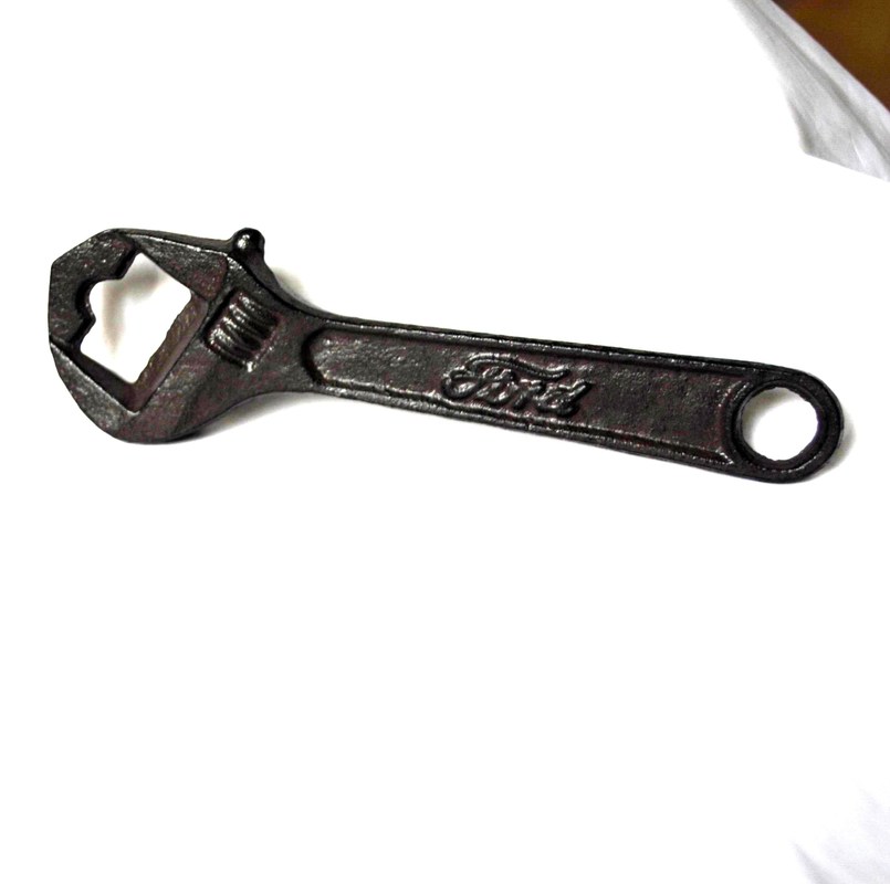 गुणवत्ता Spanner Shape Cast Iron Bottle Opener फैक्टरी