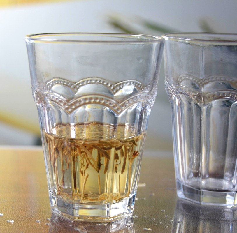 गुणवत्ता Stemless Embossed Multiple Tangent 10 Oz Glass Tumbler फैक्टरी