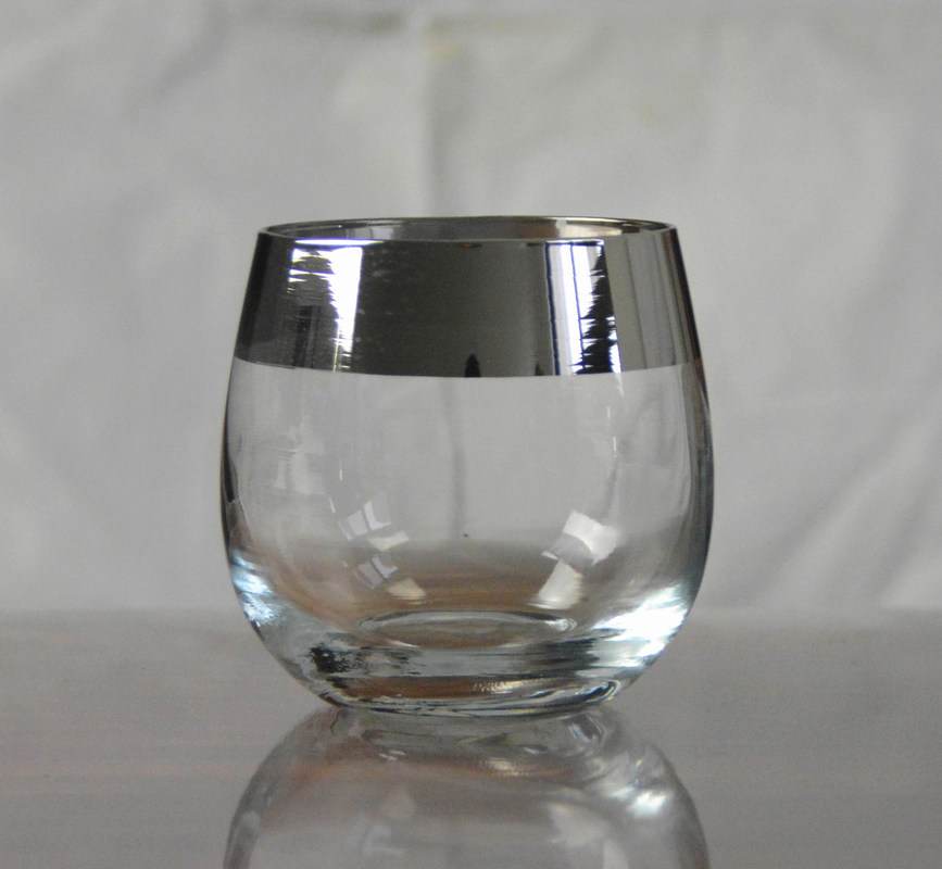 गुणवत्ता Silver Rim Ion Plated Platinum Tumbler Drinking Glasses फैक्टरी