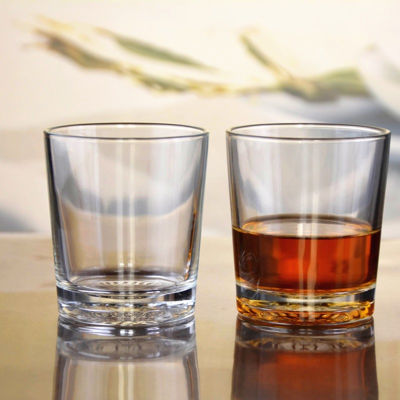 गुणवत्ता Wholesale Concise Tumbler Drinking Glasses Customized Embossed Flower Pattern Double Old Fashion Glass Cup फैक्टरी