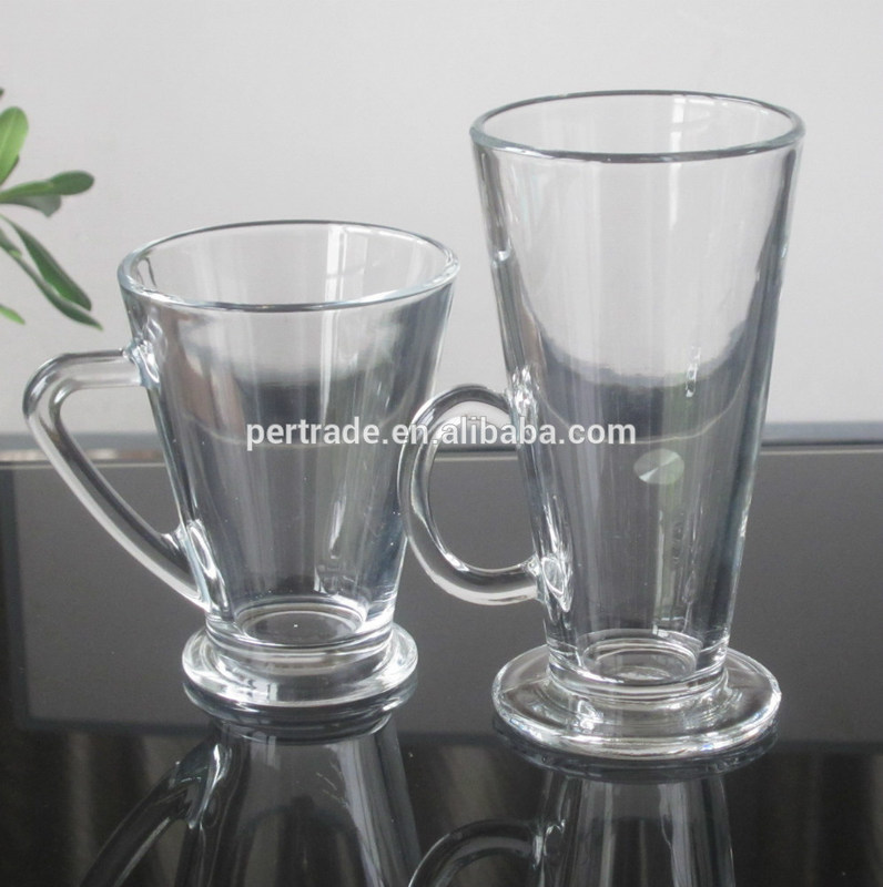 गुणवत्ता Irish Style Machine Made Crystal Whisky Tumblers With Handle फैक्टरी