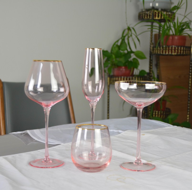 गुणवत्ता Pink Crystal Cocktail Glasses फैक्टरी