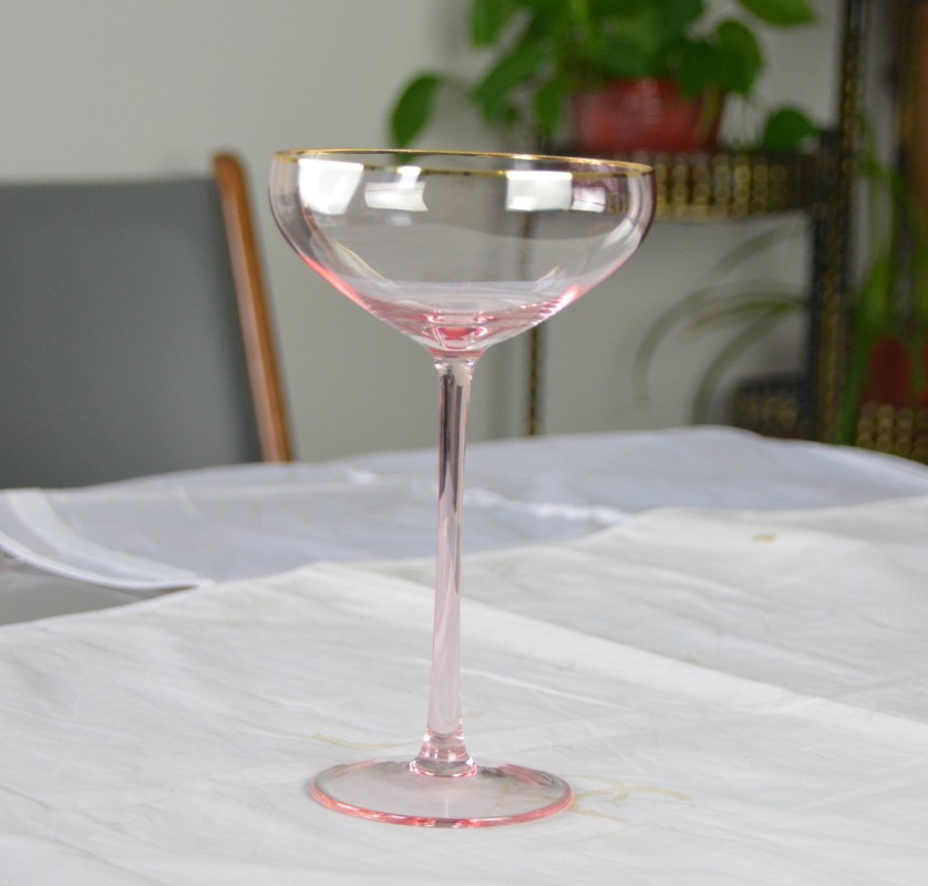 गुणवत्ता Pink Crystal Cocktail Glasses फैक्टरी