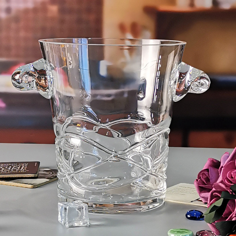 गुणवत्ता Unique Handmade Whiskey Glass With Inlaid Eyes Design फैक्टरी