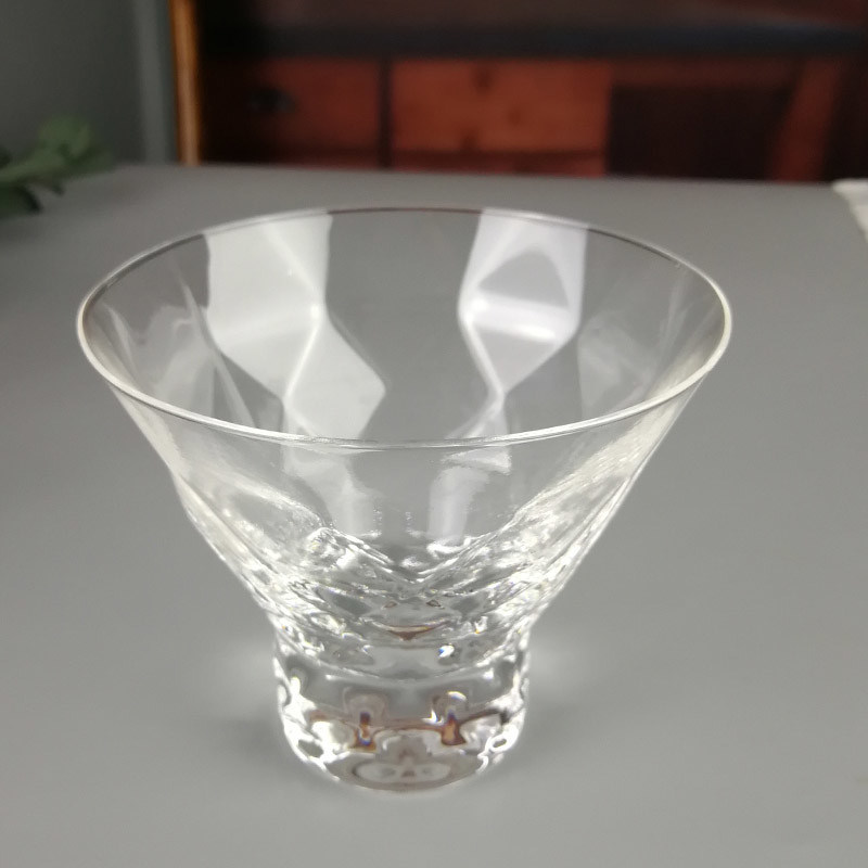 गुणवत्ता Lead Free Crystal Cocktail Glasses With Optical Diamonds Design फैक्टरी
