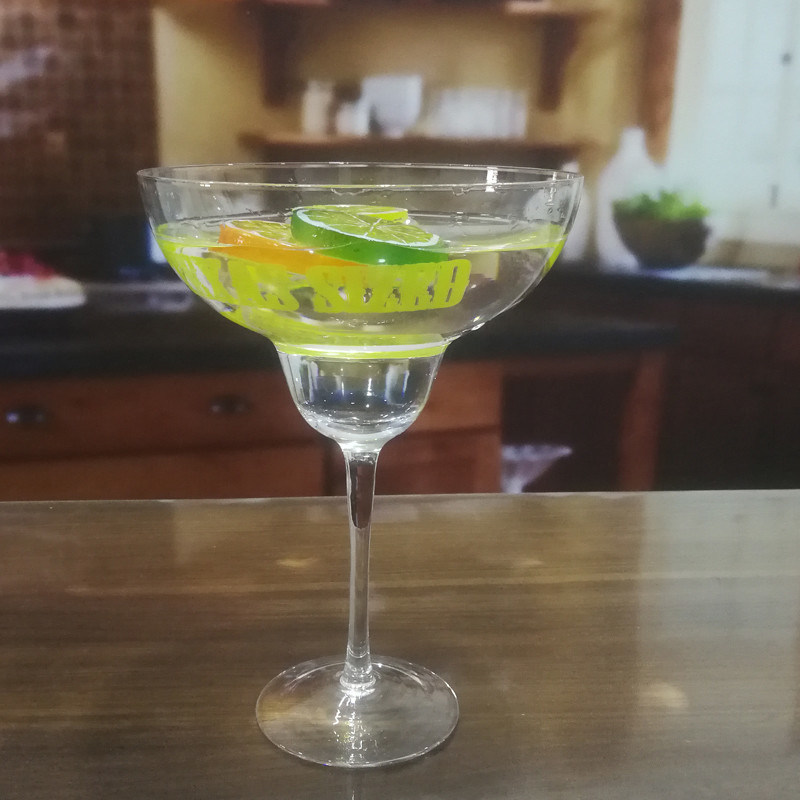 गुणवत्ता LFGB 850ml Margarita Giant Crystal Cocktail Glasses फैक्टरी