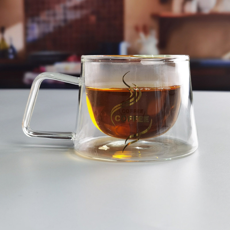 गुणवत्ता 200ml Borosilicate Double Layer Glass Coffee Mug With Golden Logo फैक्टरी