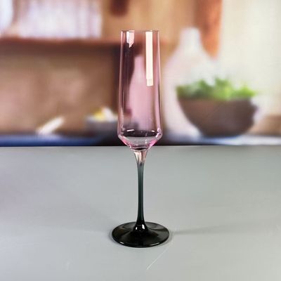 गुणवत्ता Hand-blow Color Gradient Wine Glass Set High Quality Crystal Wine Glass For Gift For Weeding फैक्टरी