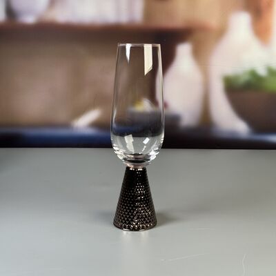 गुणवत्ता Electroplate Diamond Base Wine Glass Set फैक्टरी