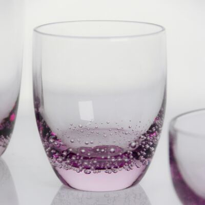 गुणवत्ता Crystal Wine Glass handblown with subtle trapped bubbles and a soft lavender to clear gradient combining beauty and durability फैक्टरी