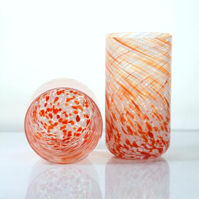 गुणवत्ता Hand-blown Orange Swirl Confetti Glass Cup - Artisan Crafted Drinking Glass for Whiskey and Cocktails फैक्टरी