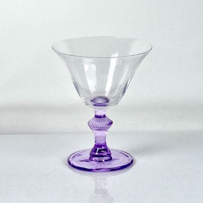गुणवत्ता 4‑Pack Vintage Purple Stem Wine Glasses, Assorted Shapes Clear Cup with Decorative Purple Stem, Handblown Glass Goblets for Wedding Party Home Tabletop Decoration फैक्टरी