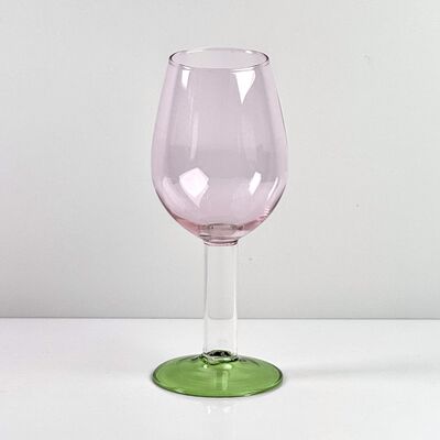 गुणवत्ता Hand Blown Borosilicate Stemmed Wine & Cocktail Glass Set, Pink Bowl with Green Hollow Stem Base, Colored Spray Tinted Art Goblets for Bar, Wedding & Table Decor कारखाना