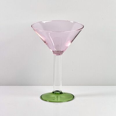 गुणवत्ता Hand Blown Borosilicate Stemmed Wine & Cocktail Glass Set, Pink Bowl with Green Hollow Stem Base, Colored Spray Tinted Art Goblets for Bar, Wedding & Table Decor कारखाना