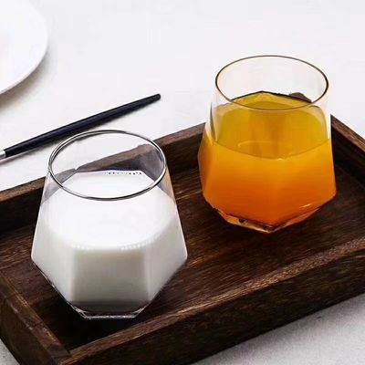 गुणवत्ता Diamond Geometric Gold Rim Crystal Glass Tumblers , Glass Drinking Cup फैक्टरी