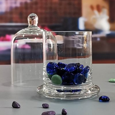 गुणवत्ता Customized Color Glass Cloche Jar with Bell Dome Glass Lid For Candle Wax फैक्टरी
