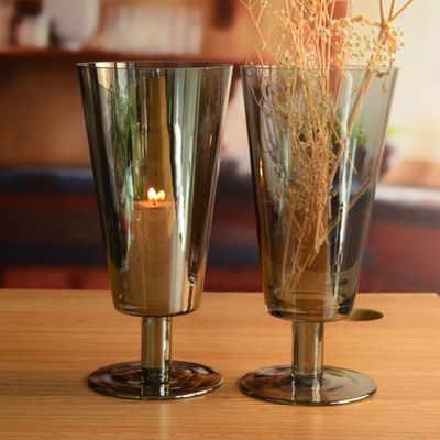 गुणवत्ता Stemed Electroplated Grey Glass Candle Holder Centerpieces फैक्टरी