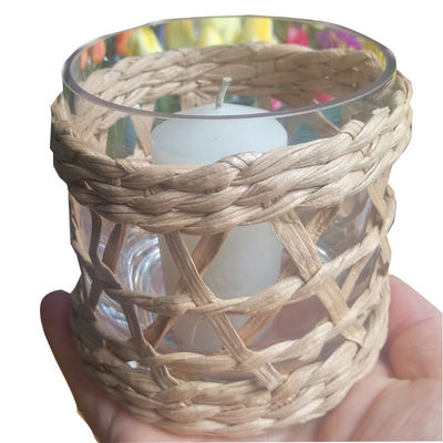 गुणवत्ता Round Creative Glass Candle Holders With Wicker Sleeve फैक्टरी