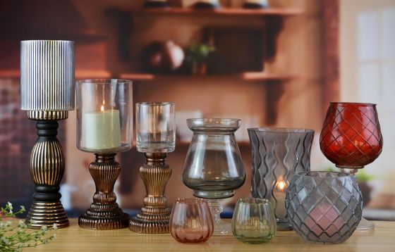 गुणवत्ता Handmade Ancient Pillar Candle Holders With Silver Foot फैक्टरी