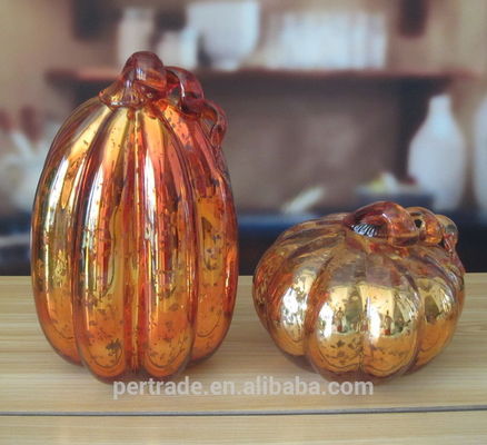 गुणवत्ता Pumpkin Lantern Antique Glass Candle Holders For Halloween फैक्टरी