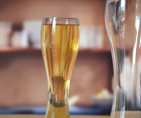 गुणवत्ता Transparent Pilsner Craft Beer Pint Glasses For Party फैक्टरी