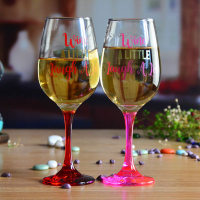 गुणवत्ता 340ml Crystal Wine Glass With Funny Fonts Decal Decoration फैक्टरी
