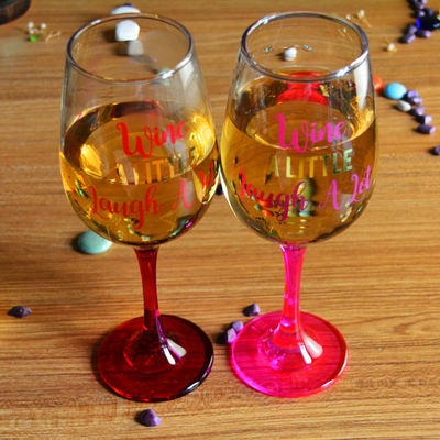 गुणवत्ता 340ml Crystal Wine Glass With Funny Fonts Decal Decoration फैक्टरी