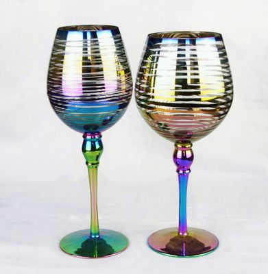 गुणवत्ता Laser Circles Pattern Iridescent Crystal Wine Glass With Pearl Stem फैक्टरी