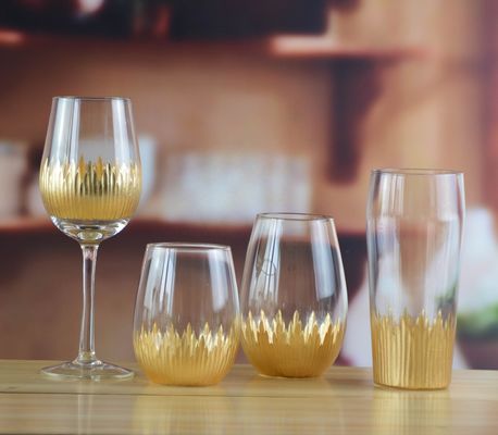 गुणवत्ता 450ml Gold Cutted Honeycomb Stemless Crystal Wine Glass फैक्टरी