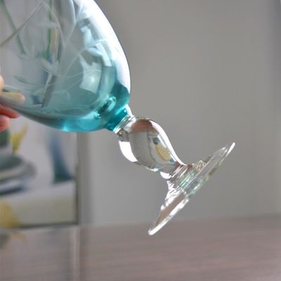 गुणवत्ता Vintage Scandinavian Style Engraved Turqoise Crystal Wine Glass , Clear Goblet Glasses फैक्टरी