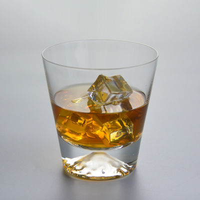 गुणवत्ता Heavy Base Transparent Handmade Whiskey Glass For Party फैक्टरी
